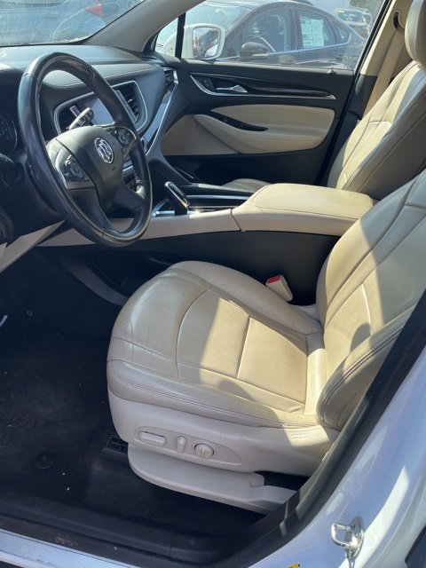 2018 Buick Enclave Essence photo 5