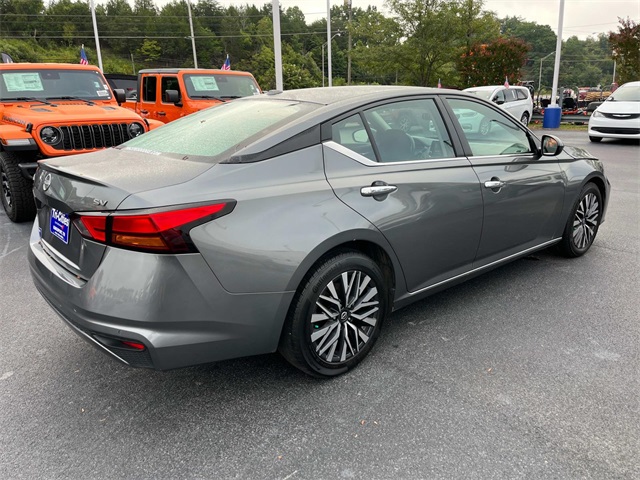 2023 Nissan Altima 2.5 SV photo 3
