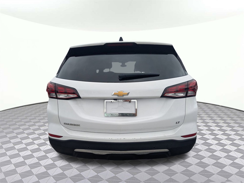 2024 Chevrolet Equinox LT photo 4