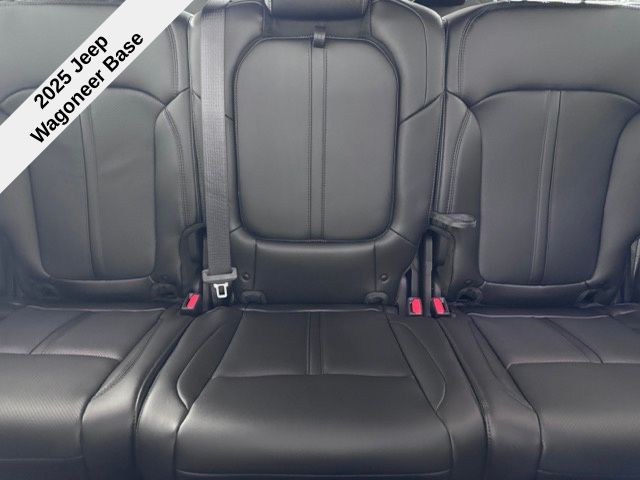 2025 Toyota RAV4 LE photo 17