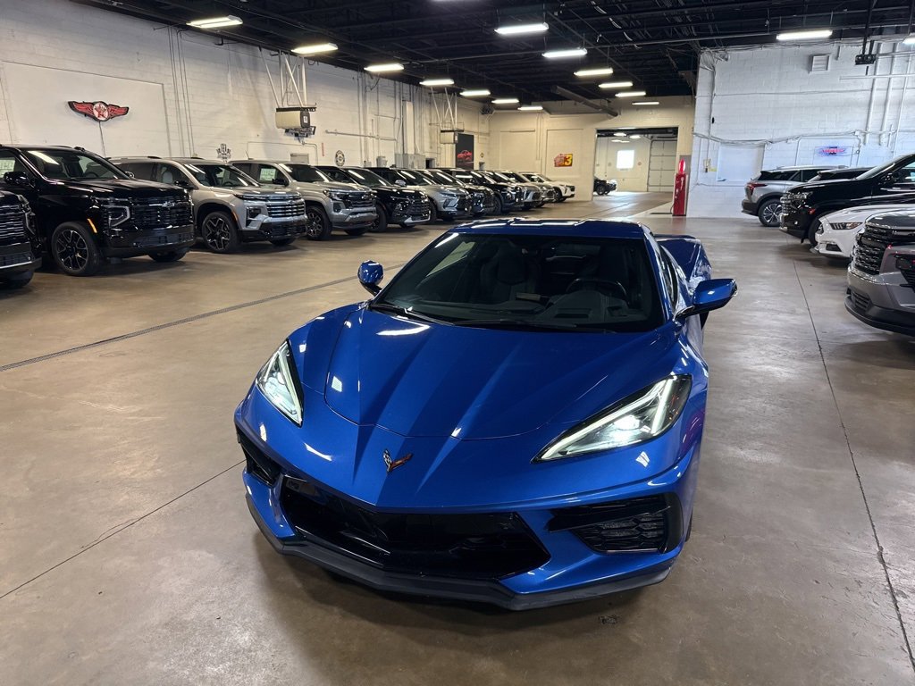 2023 Chevrolet Corvette Stingray 2LT photo 2