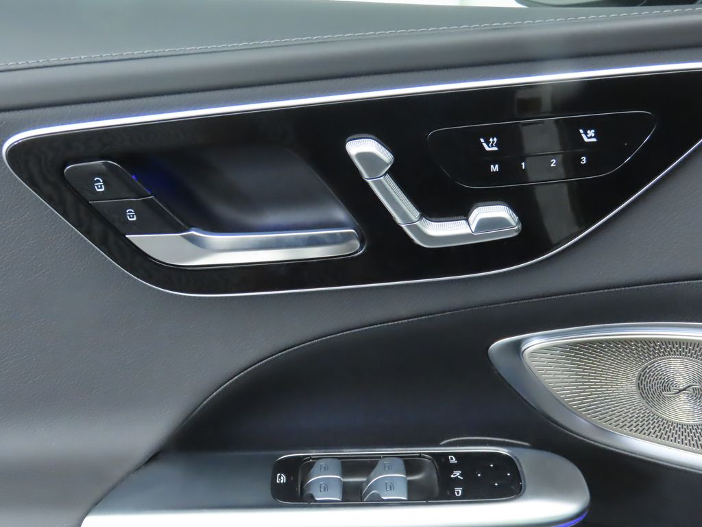 2025 Mercedes Benz C 300 photo 23