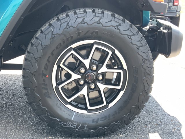 2019 Jeep Wrangler Unlimited Sahara photo 16