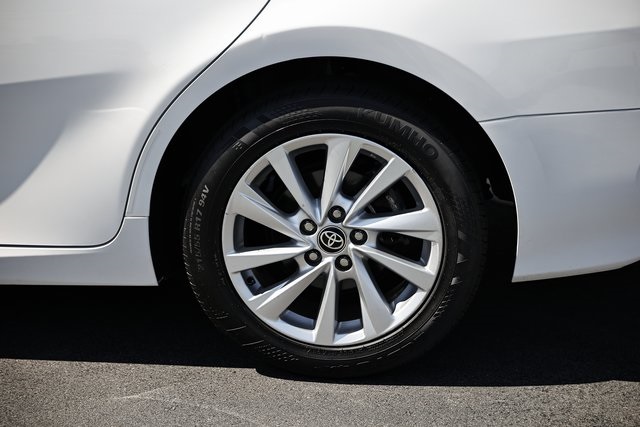 2023 Toyota Camry LE photo 5