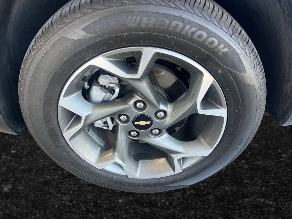 2024 Chevrolet Trax LT photo 25