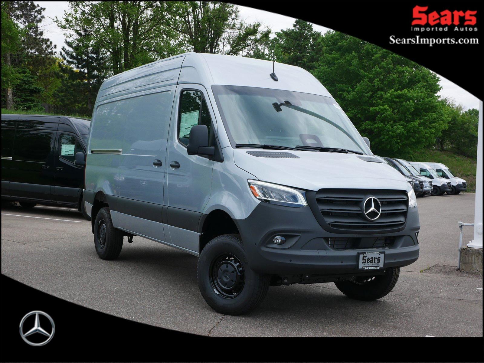 2025 Mercedes-Benz Sprinter Cargo Van Base's photo