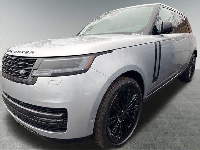2025 Land Rover Range Rover SE's photo
