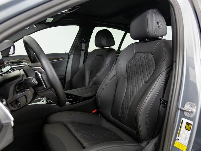 2023 Bmw 530i photo 3