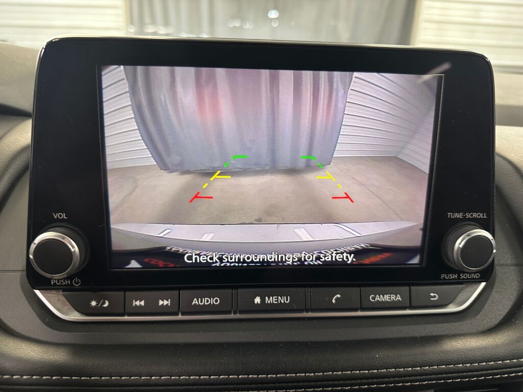 2024 Nissan Rogue SV photo 10