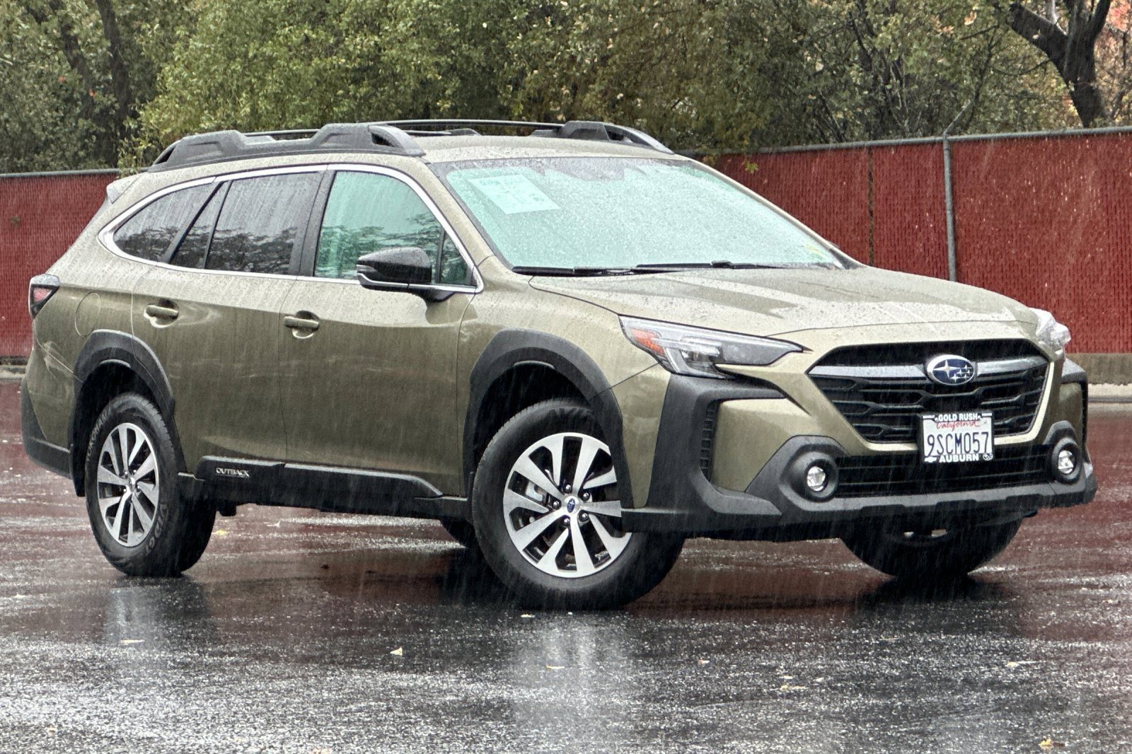 2025 Subaru Outback Premium photo 2