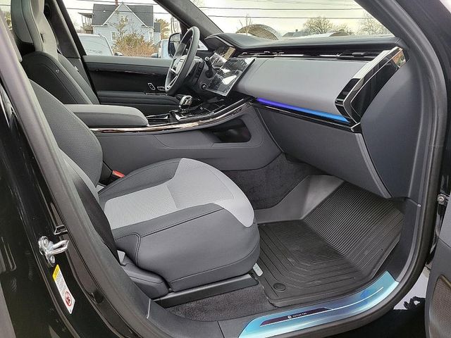 2025 Land Rover Range Rover Sport photo 11