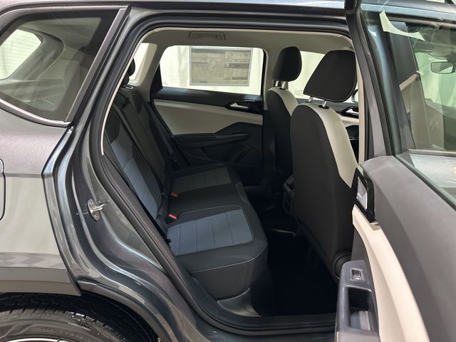 2025 Volkswagen Taos S photo 27
