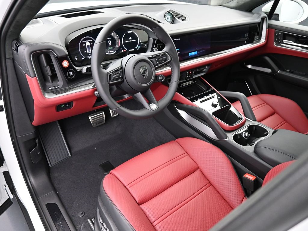 2026 Porsche Cayenne E-Hybrid Coupe photo 3