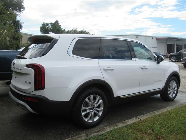 2021 Kia Telluride LX photo 3
