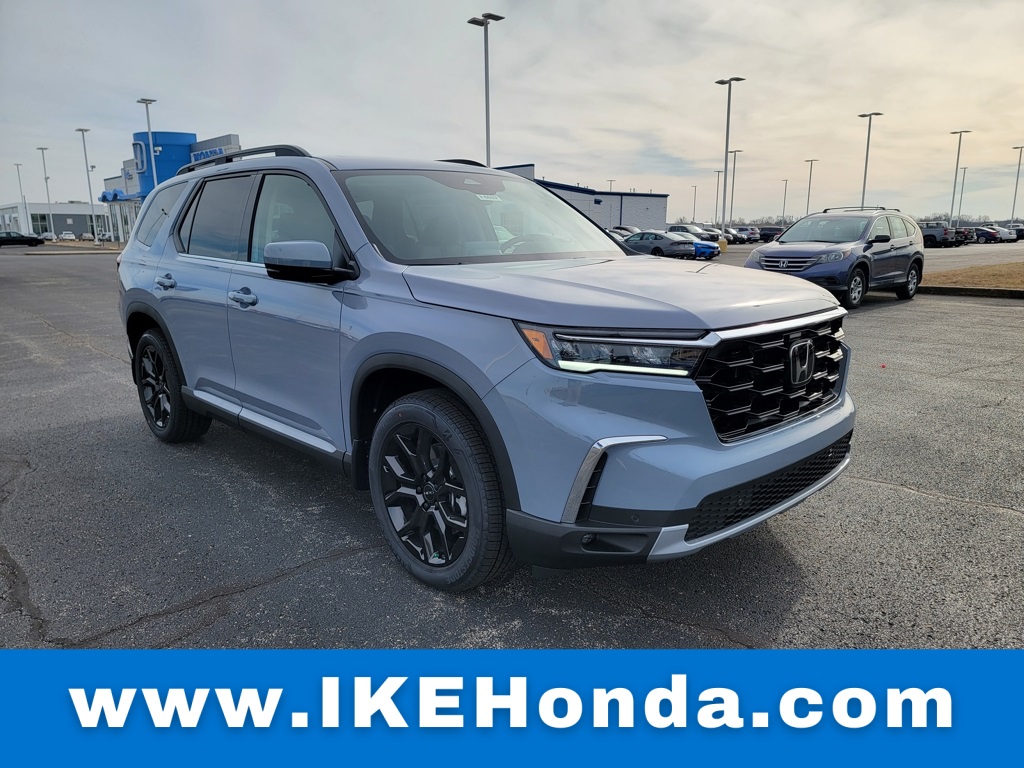 2025 Honda Pilot Touring's photo
