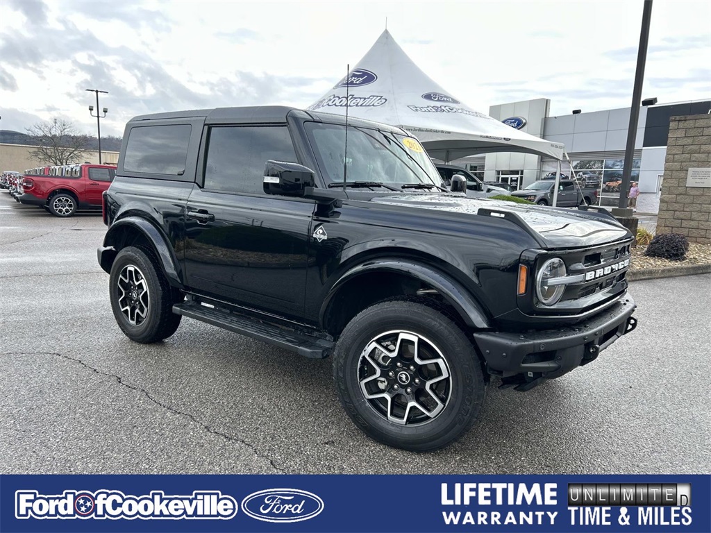 2023 Ford Bronco 2-Door Outer Banks's photo