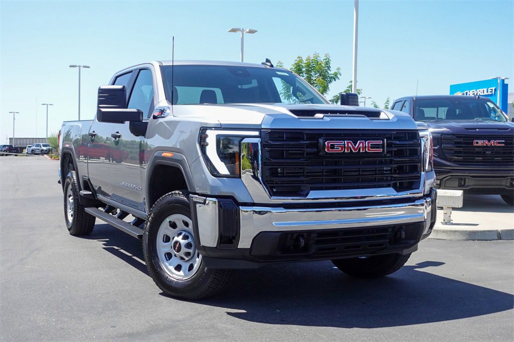 2025 GMC Sierra 2500HD Pro's photo