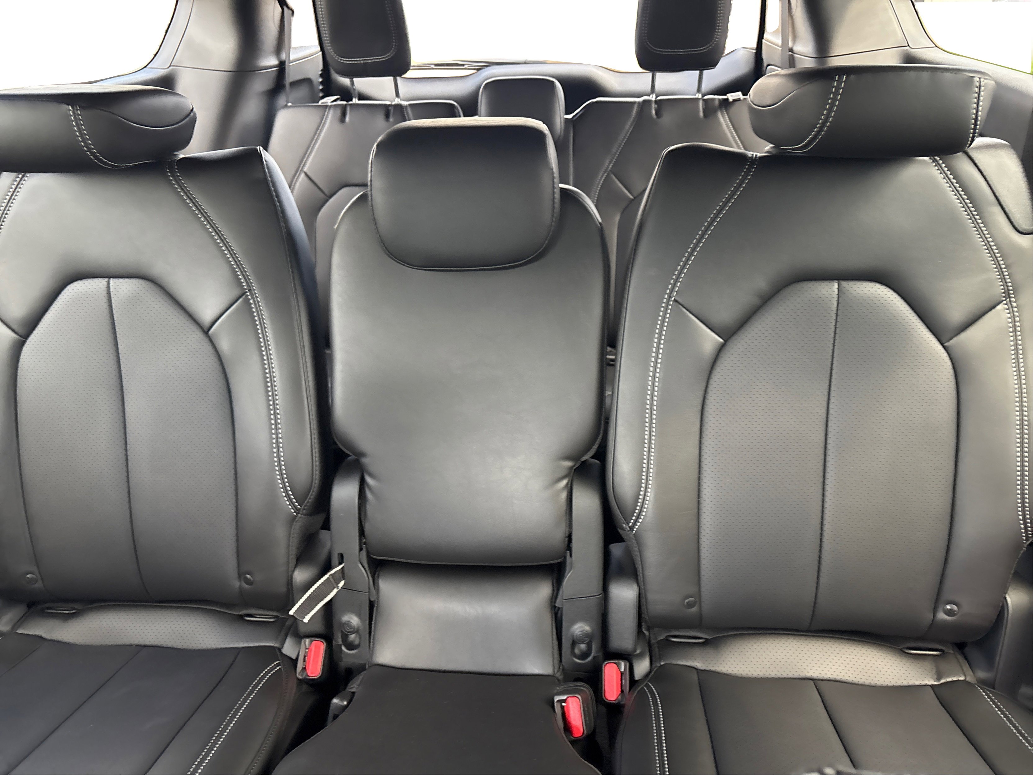 2026 Chrysler Pacifica photo 15