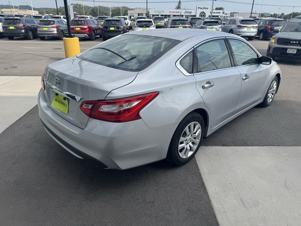 2016 Nissan Altima 2.5 S photo 7