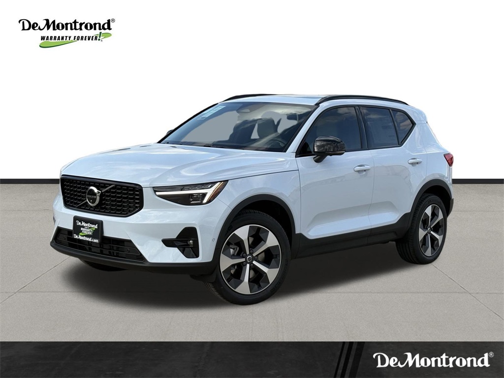 2026 Volvo XC40 Plus's photo