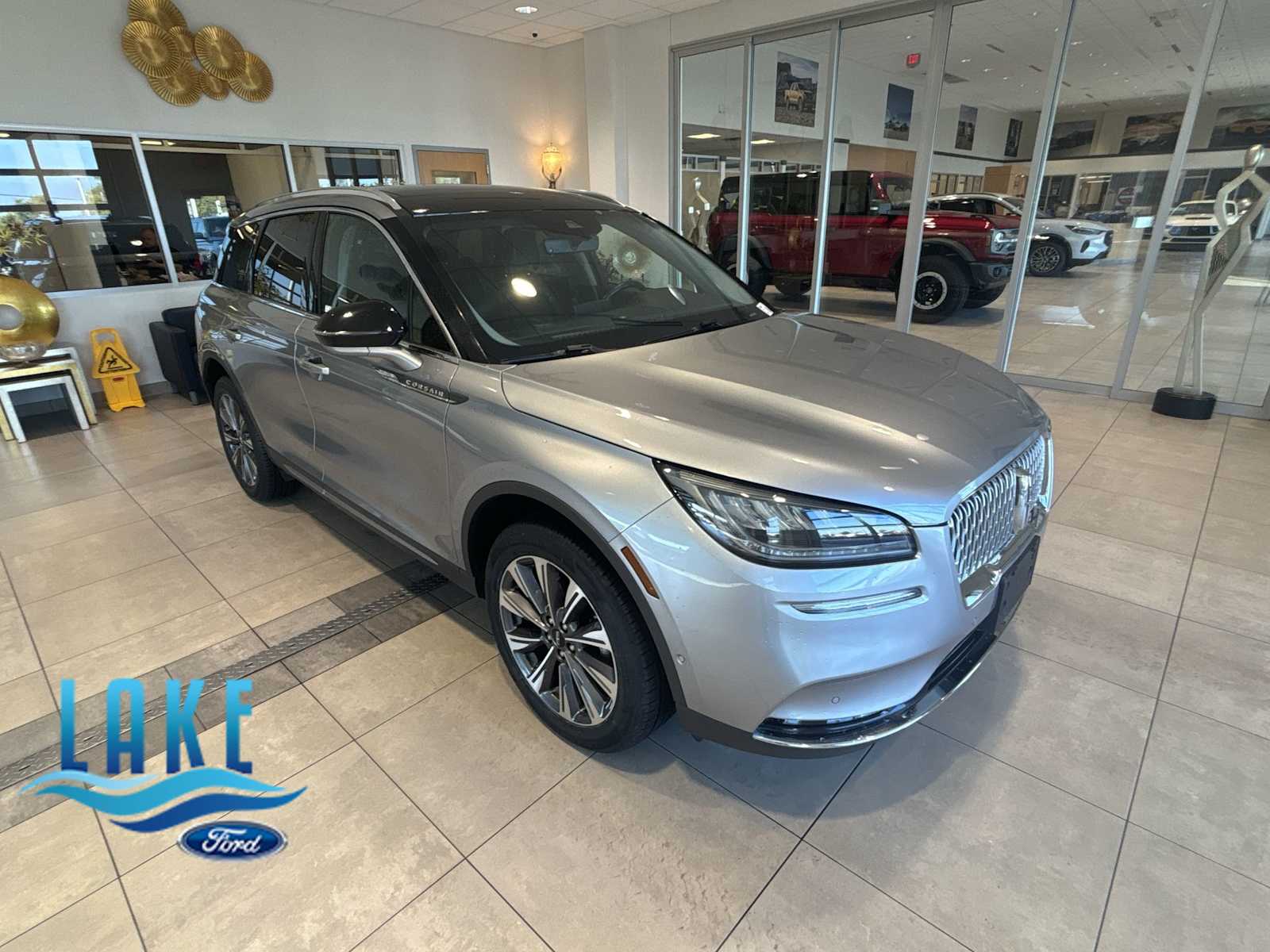 2021 Lincoln Corsair Reserve's photo