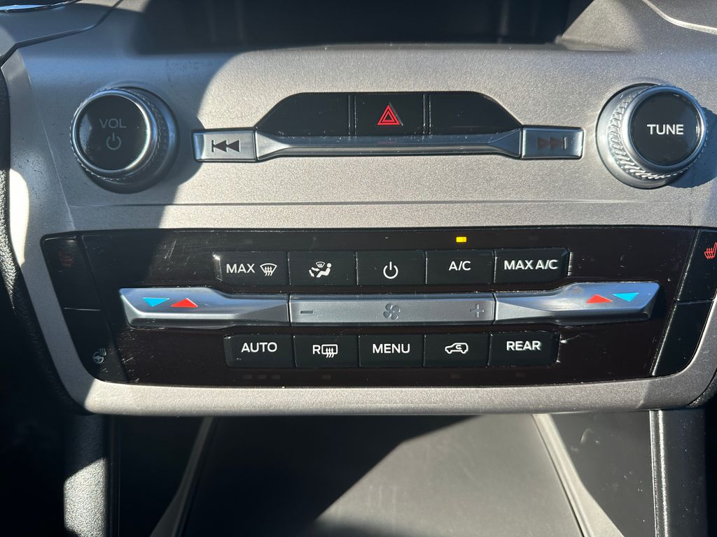 2022 Ford Explorer XLT photo 18