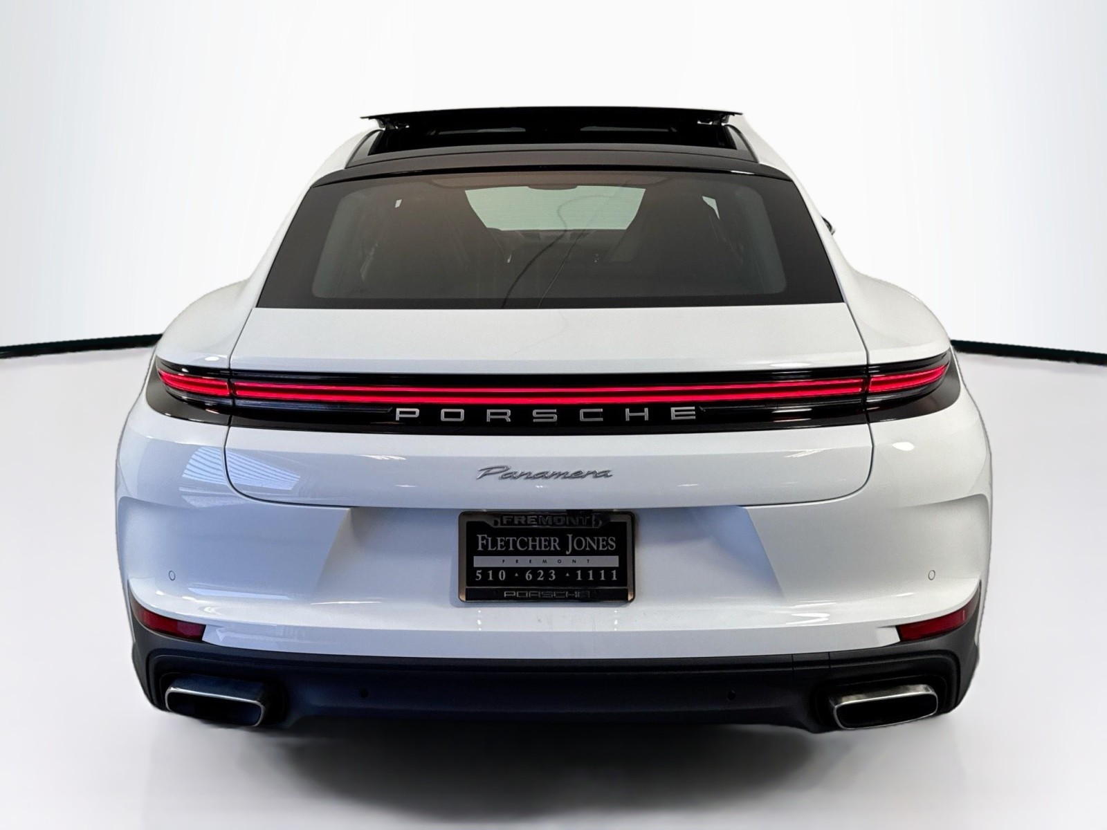 2025 Porsche Panamera 4 photo 10