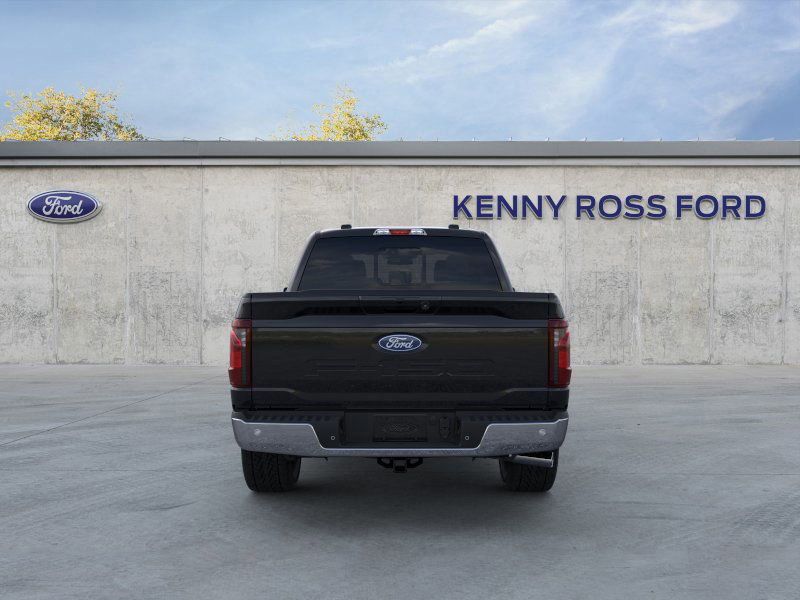 2025 Ford F-150 XLT photo 4