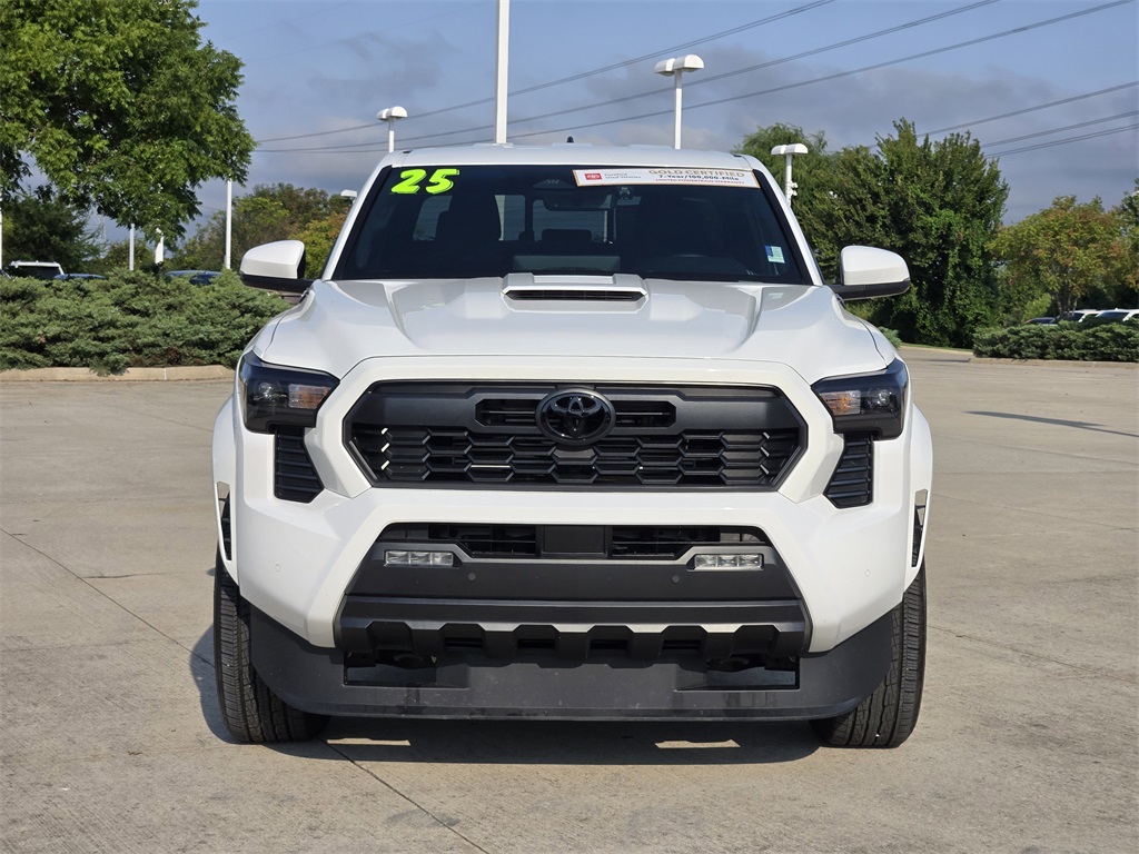 2025 Toyota Tacoma TRD Sport photo 2