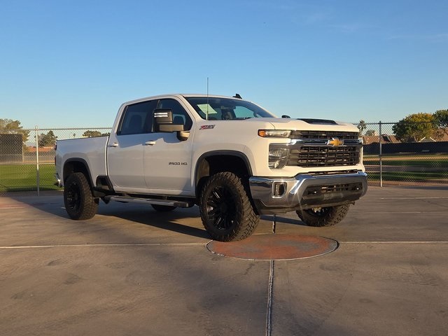 2024 Chevrolet Silverado 2500HD LT's photo