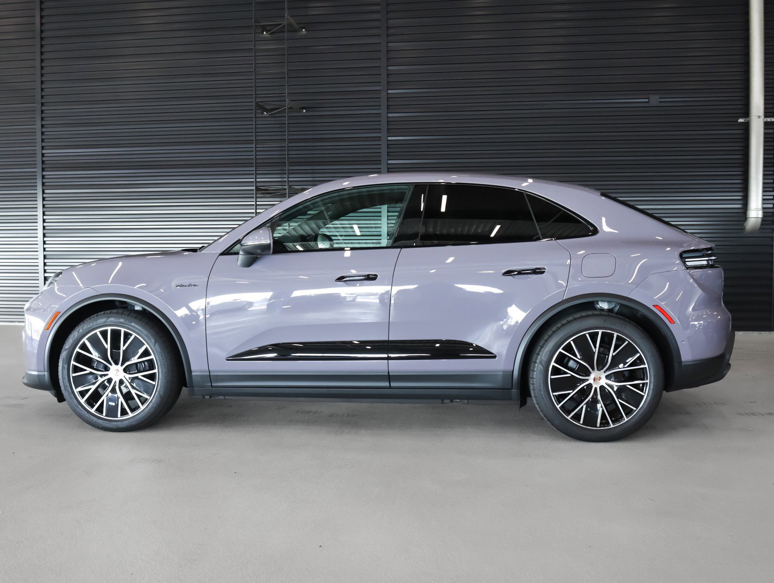 Certified 2025 Porsche Macan Base with VIN WP1AA2XA7SL001235 for sale in Ontario, CA