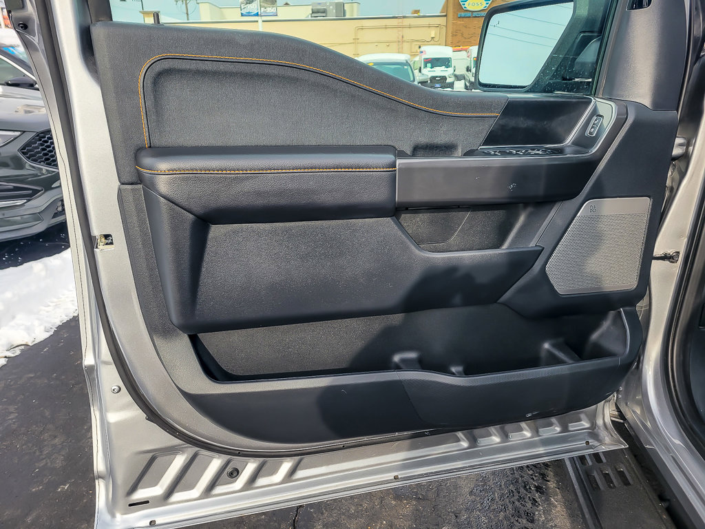 2025 FORD F-150 - Image 19