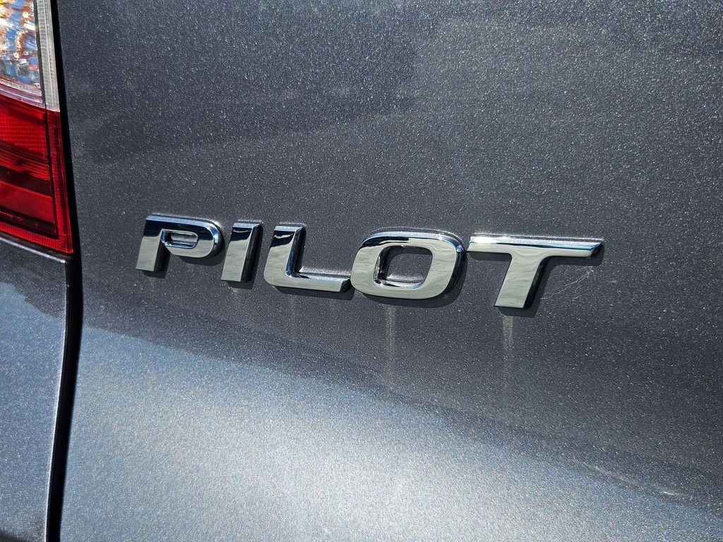 2021 Honda Pilot Elite photo 32