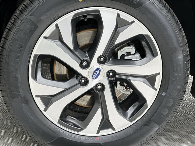 2020 Subaru Outback Limited XT photo 2