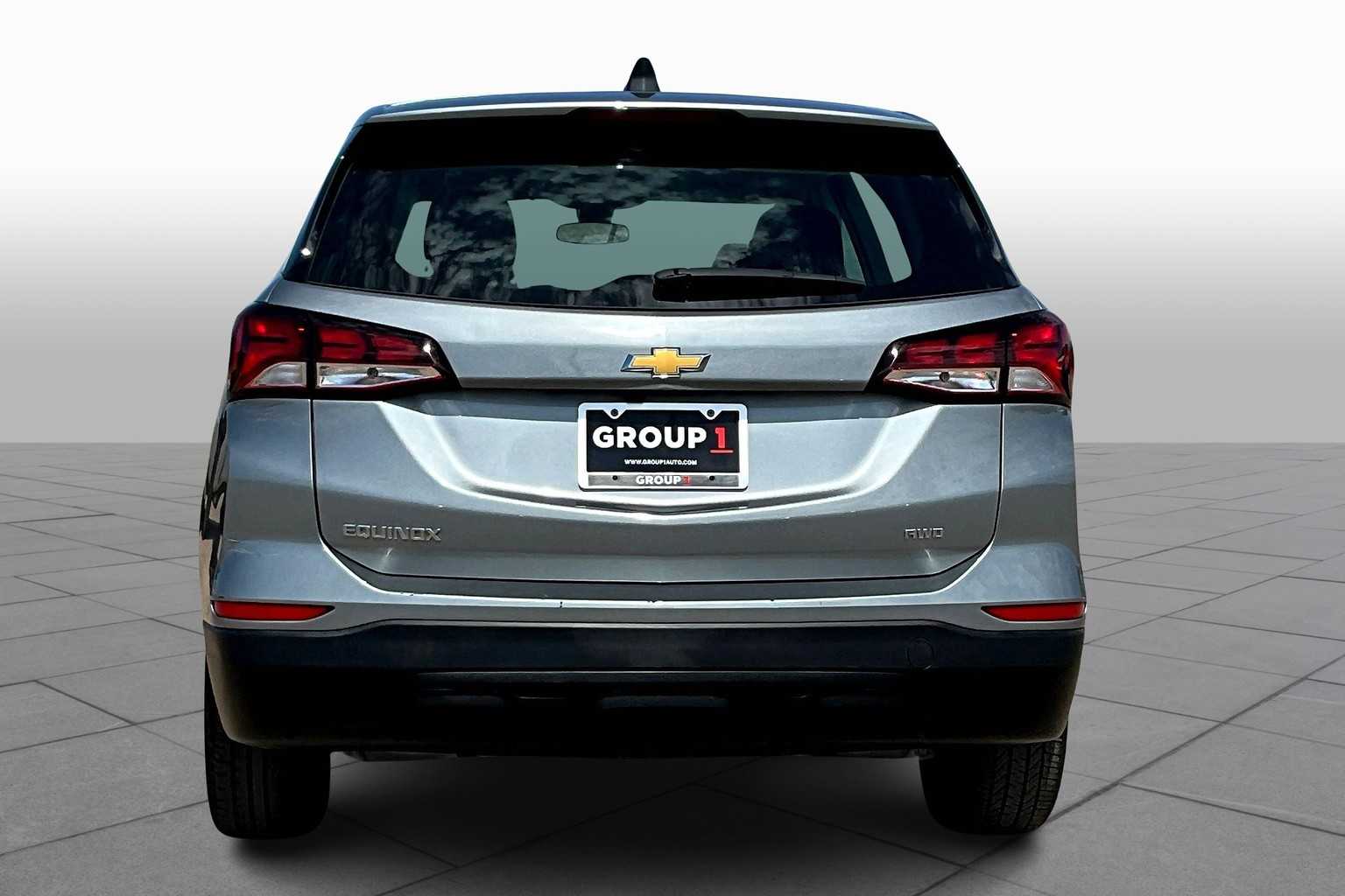 2024 Chevrolet Equinox LS photo 4
