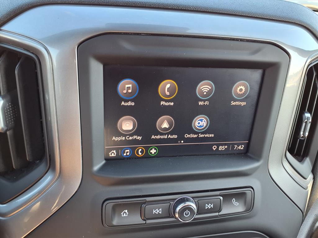 2024 Chevrolet Silverado 1500 photo 3