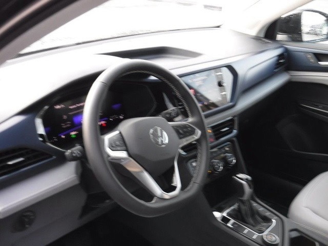 2024 Volkswagen Taos SE photo 7