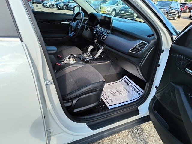 2023 Kia Seltos S photo 18