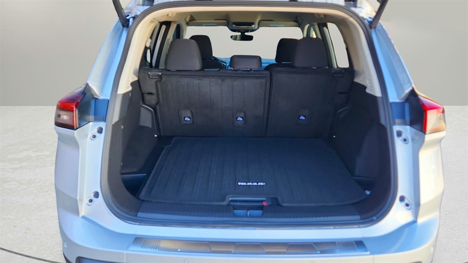 2025 Nissan Rogue SV photo 19