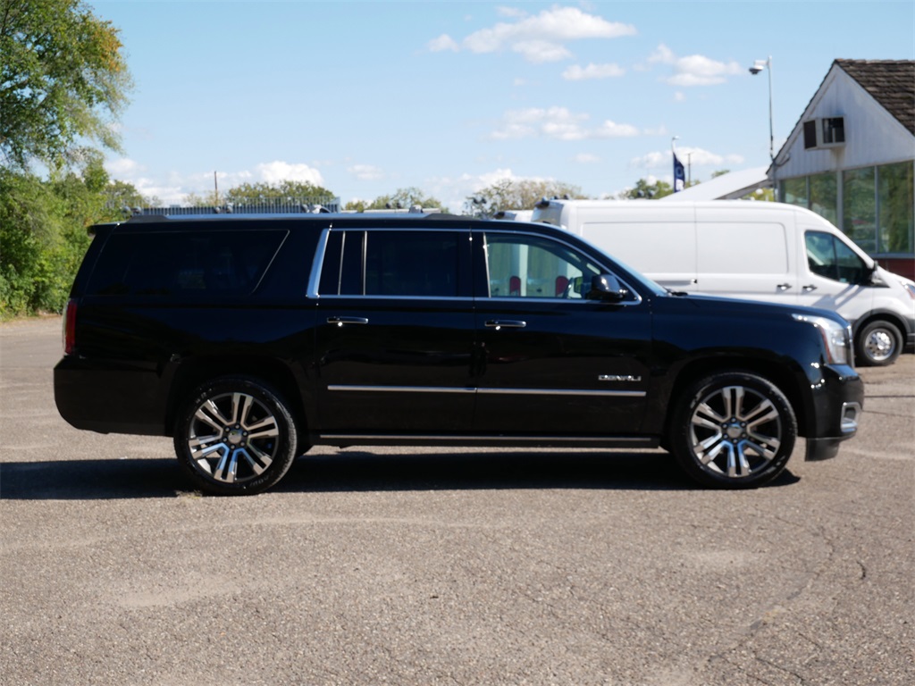2018 Gmc Yukon XL Denali photo 2