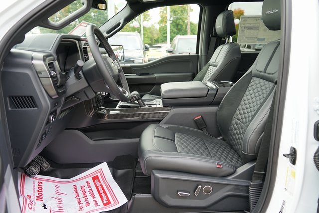 2025 FORD F-150 - Image 32