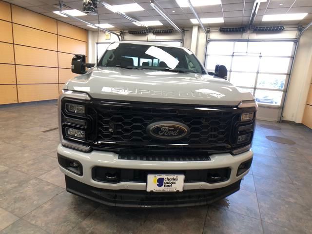 2026 Ford F-350 photo 2
