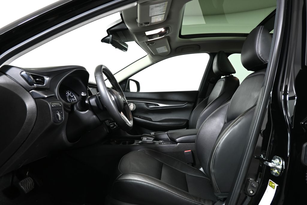 2024 Infiniti QX50 Luxe photo 3