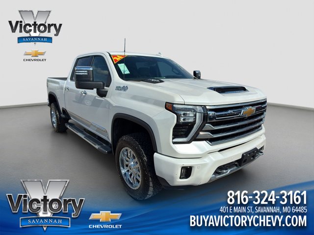 2024 Chevrolet Silverado HD High Country's photo