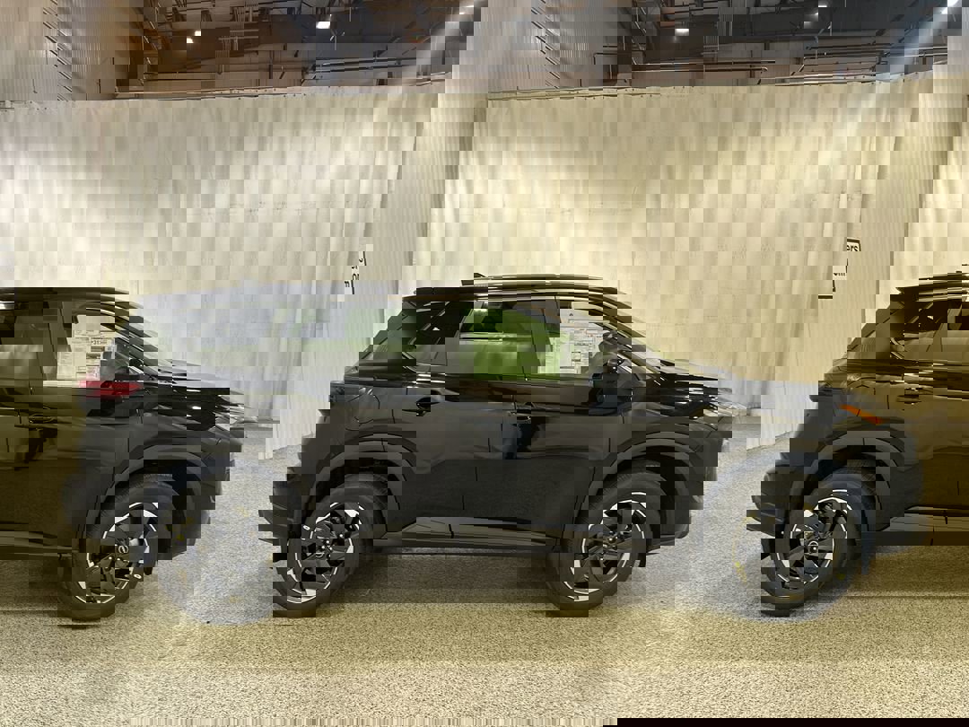 2026 Nissan Rogue SV photo 4