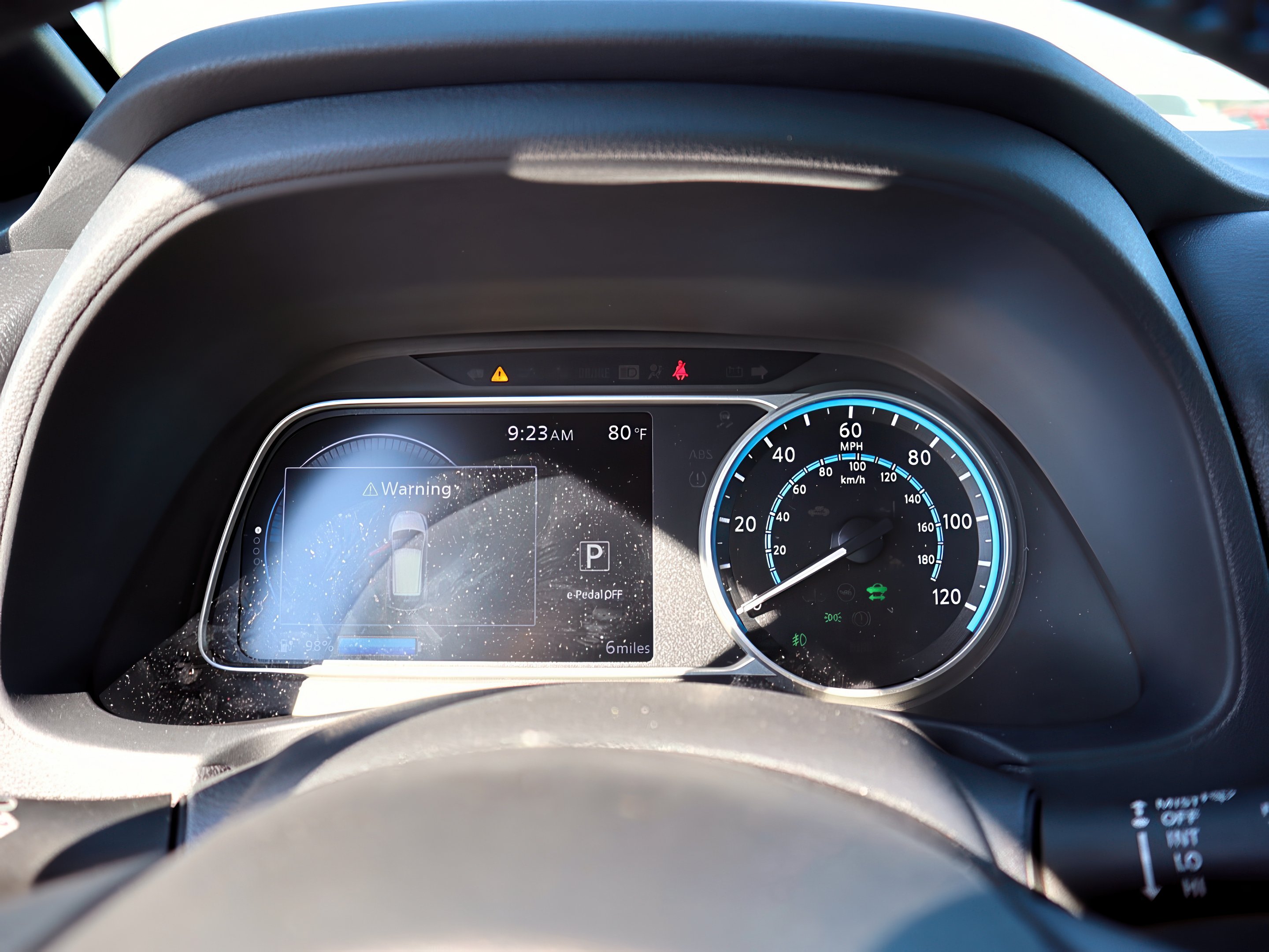 2025 Nissan Leaf SV Plus photo 16