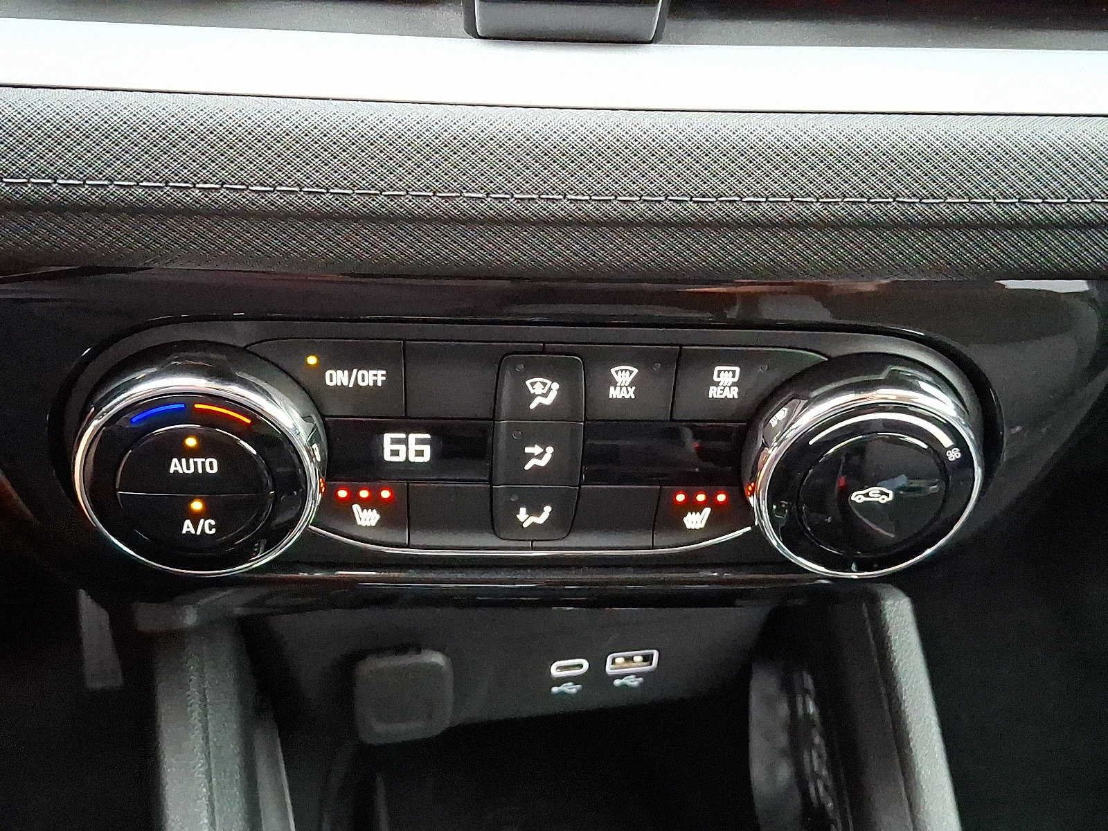 2024 Chevrolet Trailblazer LT photo 13