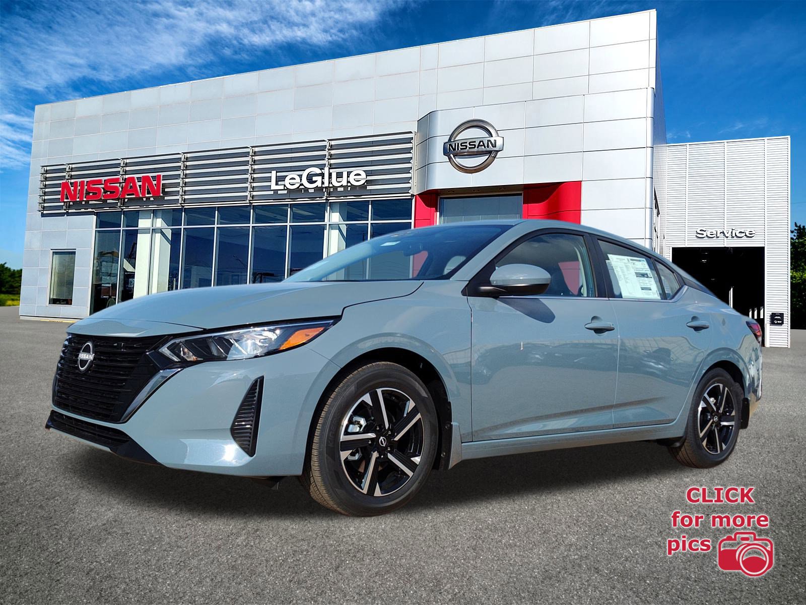 2025 Nissan Sentra SV's photo