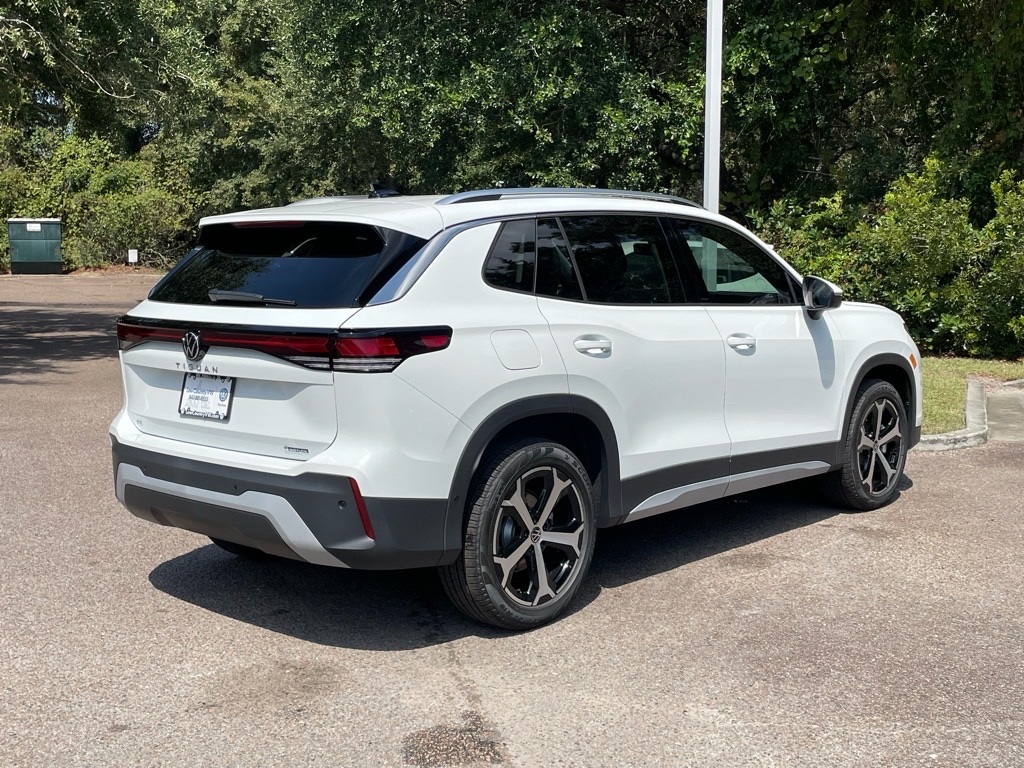 2025 Volkswagen Tiguan SE photo 3