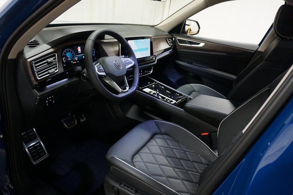 2025 Volkswagen Atlas SEL Premium R-Line photo 8